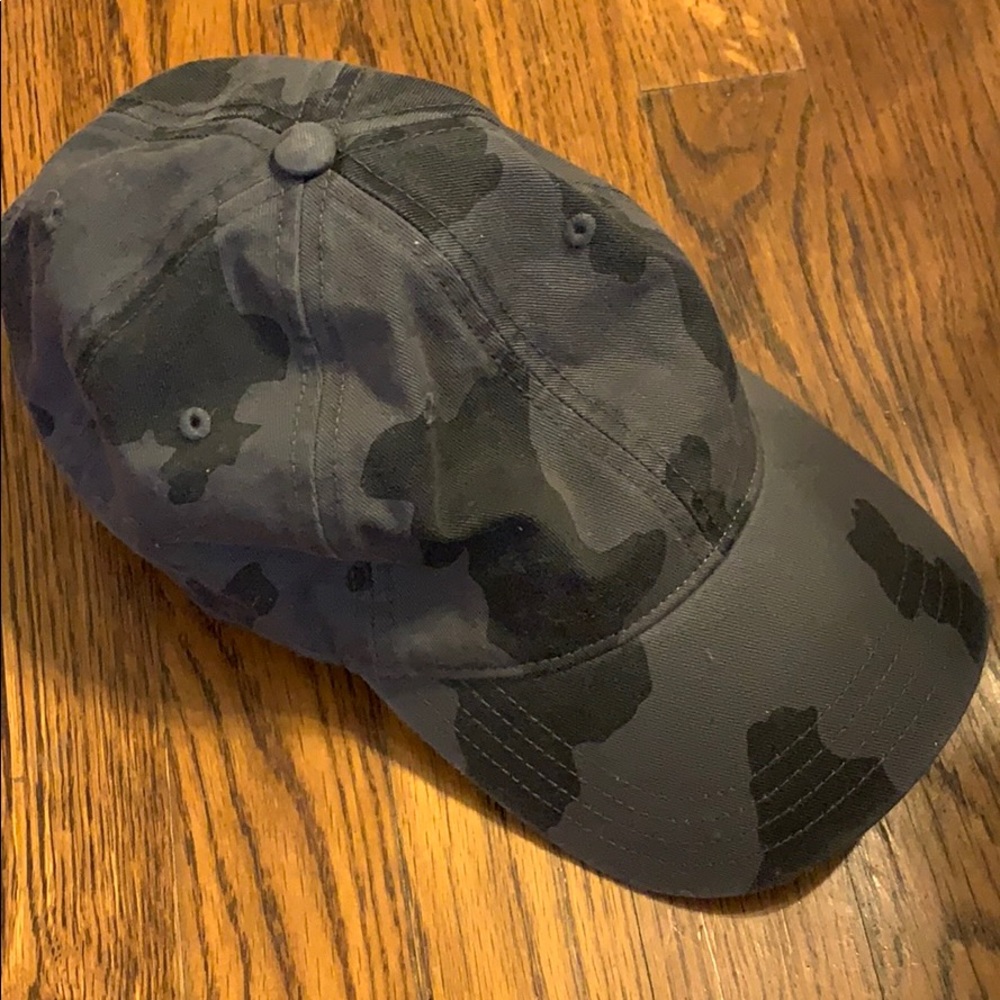 Camo baseball hat! NEVER WORN